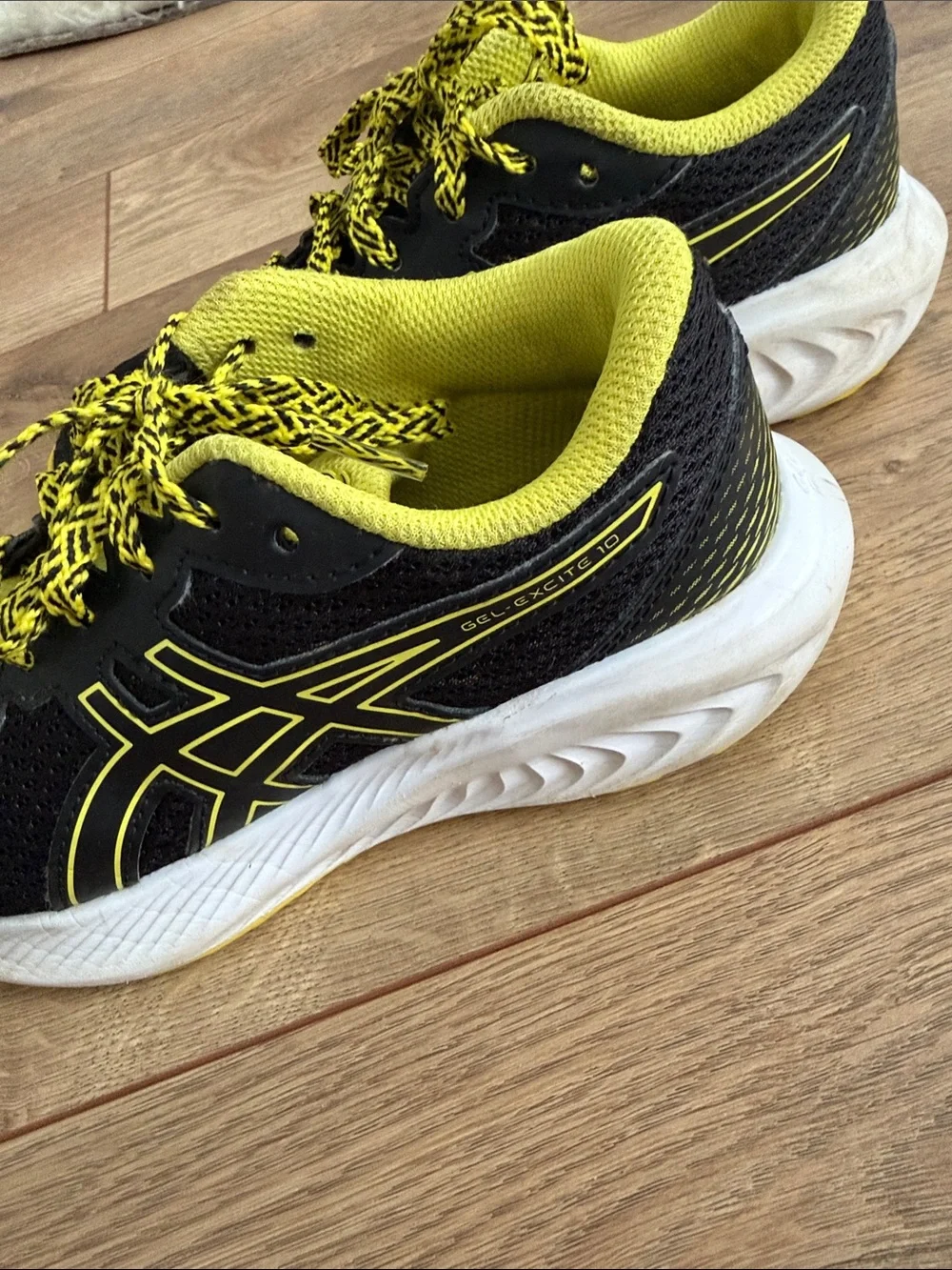 Asics Black & Yellow Gel-Excite 10 Running Shoes